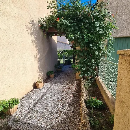 La Sousta Holiday home