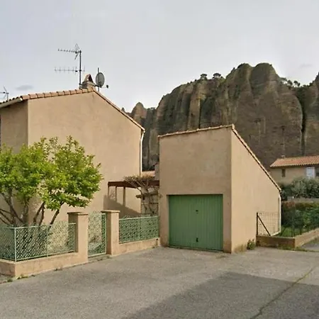 La Sousta Les Mees