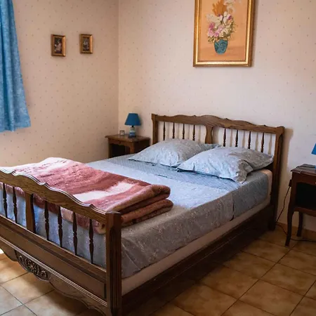 Holiday home La Sousta Les Mees